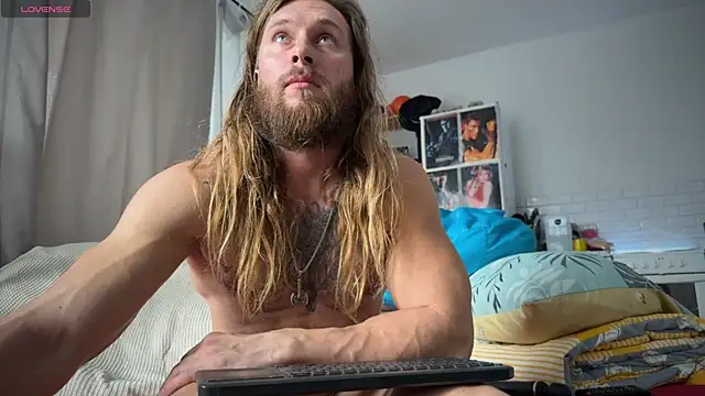 Snapshot of rusbigpaul chatting on 02-22-25, 09:34 rusbigpaul online show from 02-22-25, 09:34