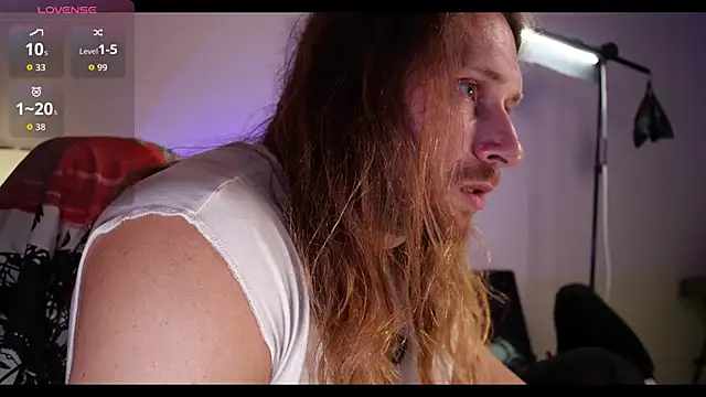 Snapshot of rusbigpaul chatting on 10-13-25, 07:03 rusbigpaul online show from 10-13-25, 07:03