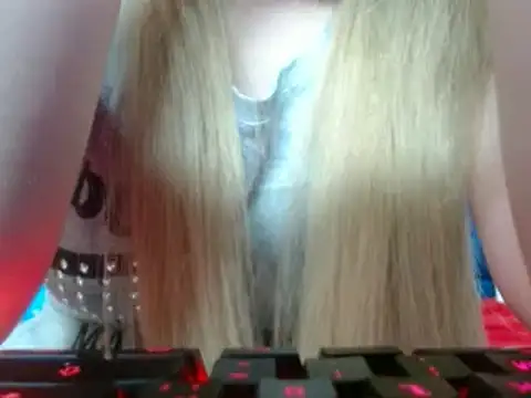 Snapshot of 69liamilk69 chatting on 03-16-25, 06:20 69liamilk69 online show from 03-16-25, 06:20