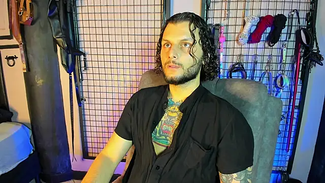 Twisted Fantasy online show from 03-12-25, 01:25