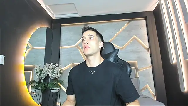 Snapshot of alexgiraldo_ chatting on 01-27-25, 11:22 alexgiraldo online show from 01-27-25, 11:22