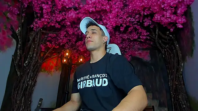 Snapshot of alexgiraldo_ chatting on 02-14-25, 11:21 alexgiraldo online show from 02-14-25, 11:21