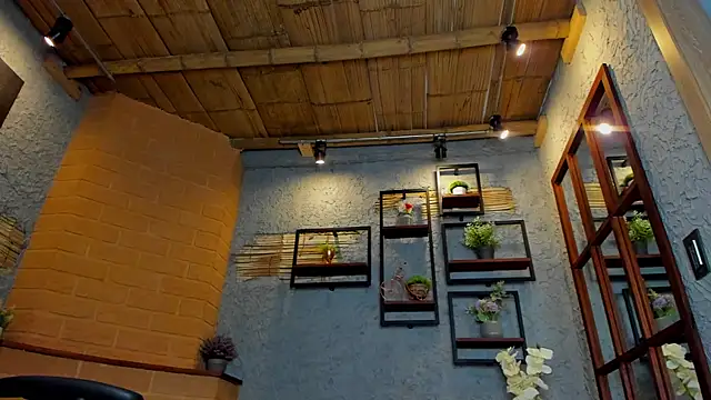 Snapshot of alexgiraldo_ chatting on 02-21-25, 06:04 alexgiraldo online show from 02-21-25, 06:04