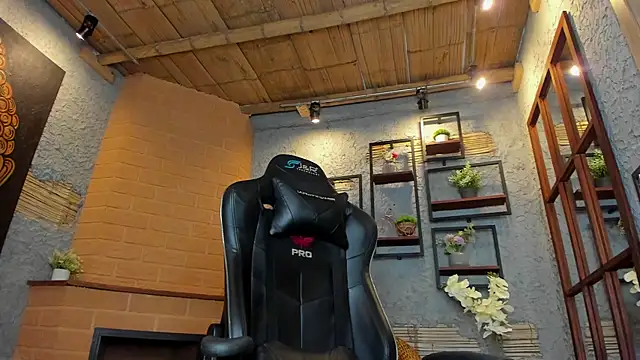 Snapshot of alexgiraldo_ chatting on 03-06-25, 06:16 alexgiraldo online show from 03-06-25, 06:16