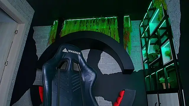 Snapshot of alexgiraldo_ chatting on 03-21-25, 11:22 alexgiraldo online show from 03-21-25, 11:22