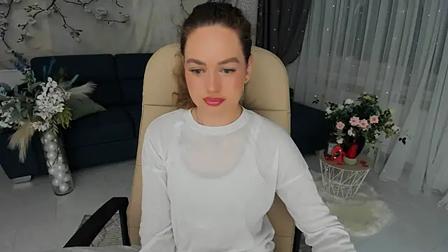 Snapshot of MiracleCurly chatting on 04-21-26, 06:01 MiracleCurly online show from 04-21-26, 06:01