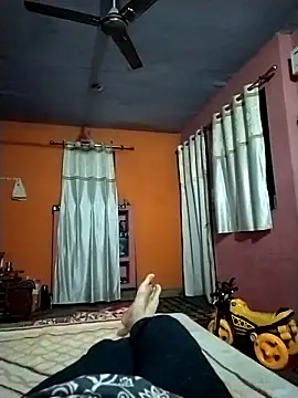 Snapshot of ohana143 chatting on 11-11-25, 12:05 ohana143 online show from 11-11-25, 12:05