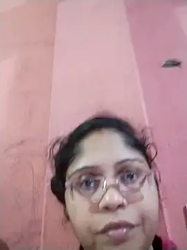 Snapshot of ohana143 chatting on 12-02-25, 12:10 ohana143 online show from 12-02-25, 12:10