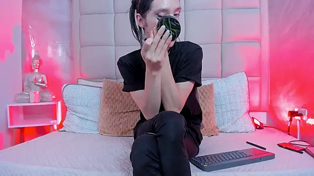 Hecatee 77 online show from 11-26-25, 08:10