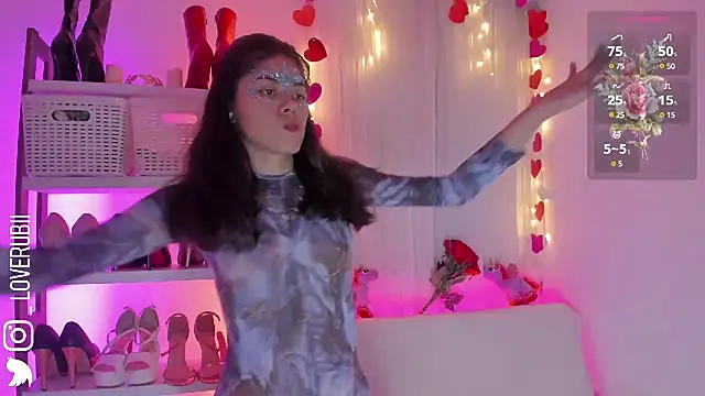 Snapshot of loverubii chatting on 02-22-25, 07:01 loverubii online show from 02-22-25, 07:01