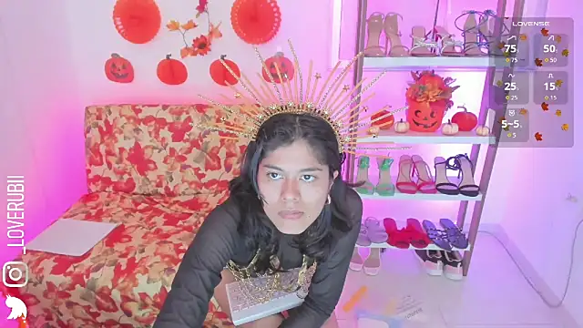 Snapshot of loverubii chatting on 10-28-25, 08:29 loverubii online show from 10-28-25, 08:29