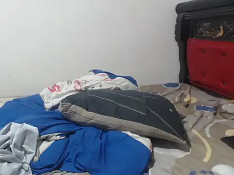 PONSE LATINO online show from 04-15-26, 01:56