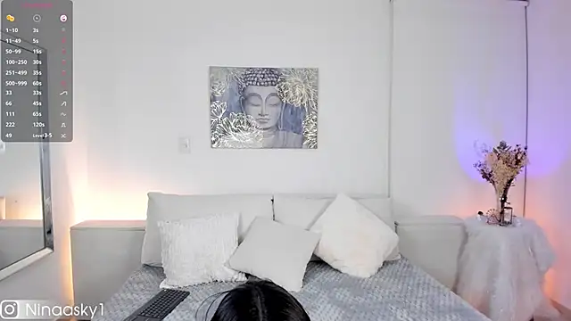 Snapshot of ninaa_sky chatting on 02-11-25, 11:21 ninaa sky online show from 02-11-25, 11:21