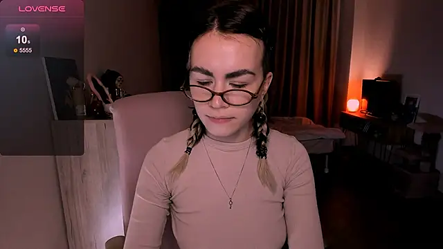 Snapshot of _selectrra chatting on 03-17-25, 03:29 selectrra online show from 03-17-25, 03:29