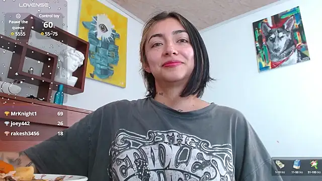 ZoeBakers  online show from 03-13-25, 08:00