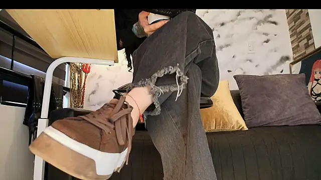 Snapshot of Sophie_LittleS chatting on 02-26-26, 12:15 Sophie LittleS online show from 02-26-26, 12:15