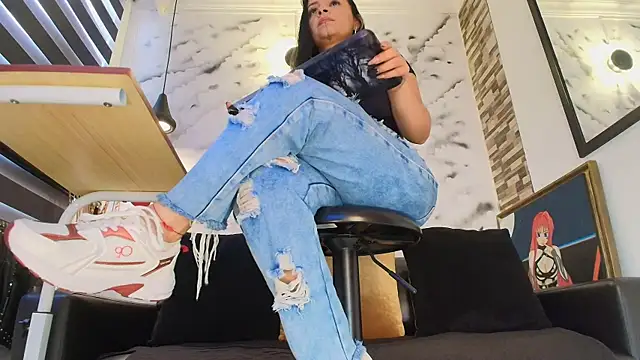 Snapshot of Sophie_LittleS chatting on 03-03-26, 01:17 Sophie LittleS online show from 03-03-26, 01:17