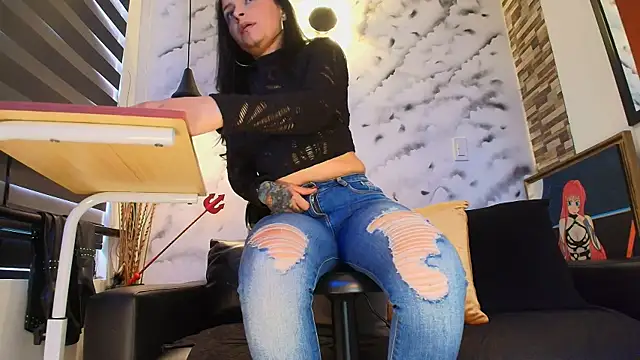 Snapshot of Sophie_LittleS chatting on 03-04-26, 12:11 Sophie LittleS online show from 03-04-26, 12:11