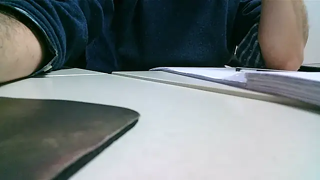 Snapshot of Gregcam chatting on 12-04-24, 12:14 Gregcam online show from 12-04-24, 12:14