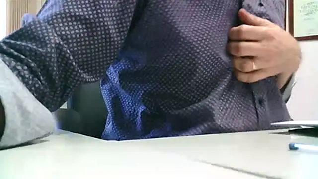 Gregcam online show from 06-18-26, 06:57