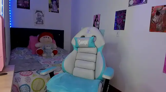 Snapshot of Lauryn_muller chatting on 12-21-24, 04:09 Lauryn muller online show from 12-21-24, 04:09