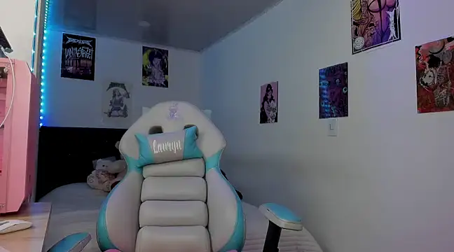 Snapshot of Lauryn_muller chatting on 03-09-25, 01:35 Lauryn muller online show from 03-09-25, 01:35