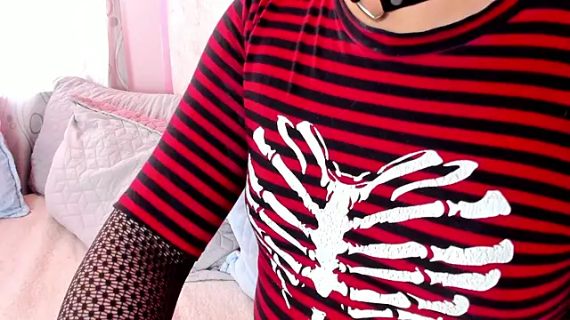 Snapshot of Satuurn_ chatting on 01-25-25, 03:09 Satuurn online show from 01-25-25, 03:09