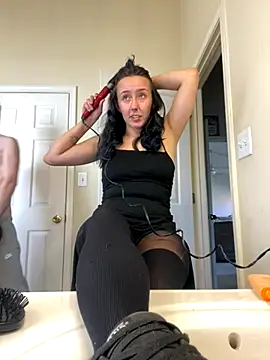 Snapshot of clarasosaa chatting on 10-31-25, 05:47 clarasosaa online show from 10-31-25, 05:47