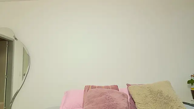 Snapshot of Mar_333 chatting on 01-12-25, 11:04 Mar 333 online show from 01-12-25, 11:04