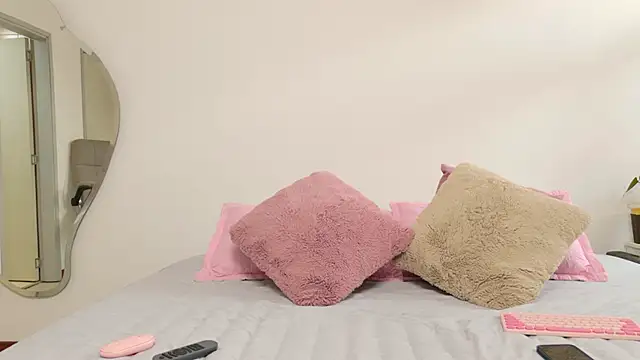 Snapshot of Mar_333 chatting on 01-19-25, 08:09 Mar 333 online show from 01-19-25, 08:09