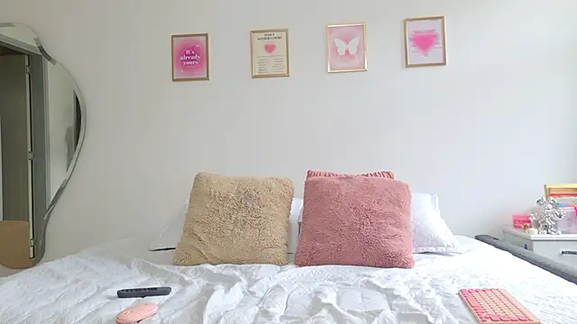 Snapshot of Mar_333 chatting on 02-22-25, 09:37 Mar 333 online show from 02-22-25, 09:37