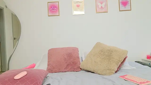 Snapshot of Mar_333 chatting on 02-28-25, 10:50 Mar 333 online show from 02-28-25, 10:50