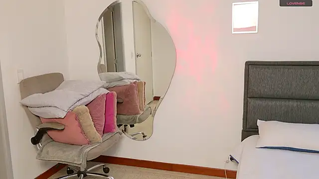 Snapshot of Mar_333 chatting on 03-07-25, 11:05 Mar 333 online show from 03-07-25, 11:05