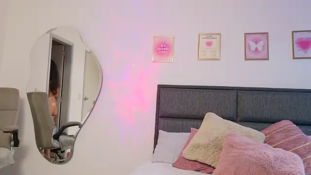 Snapshot of Mar_333 chatting on 03-09-25, 11:03 Mar 333 online show from 03-09-25, 11:03