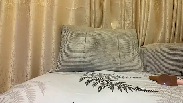 Snapshot of Sugarcun69 chatting on 10-12-25, 12:09 Sugarcun69 online show from 10-12-25, 12:09