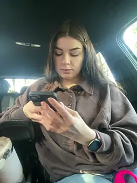 EllyNora online show from 01-18-26, 10:41