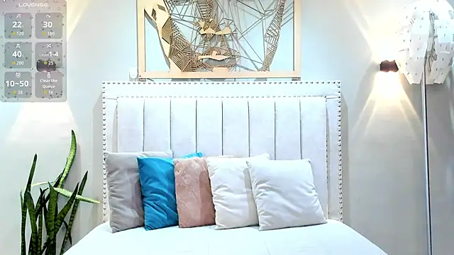 Paula Desousa online show from 09-28-25, 05:40