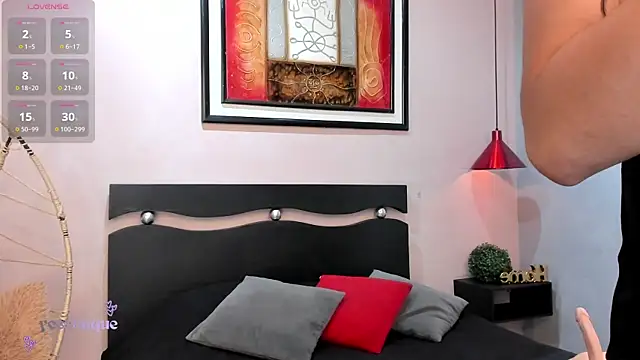 Snapshot of Paula_Desousa chatting on 07-12-26, 06:21 Paula Desousa online show from 07-12-26, 06:21
