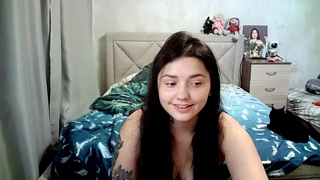 Snapshot of juliettkalen chatting on 06-26-26, 03:44 juliettkalen online show from 06-26-26, 03:44