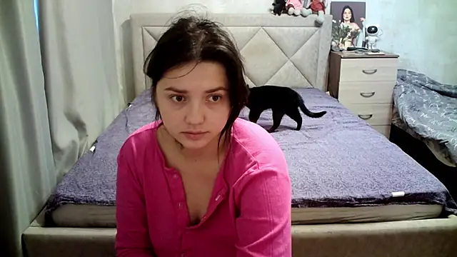 Snapshot of juliettkalen chatting on 07-03-26, 03:46 juliettkalen online show from 07-03-26, 03:46