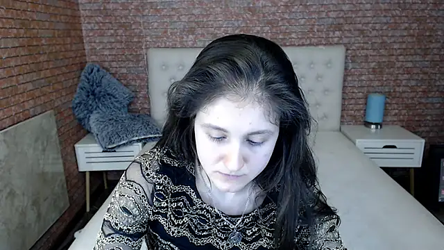 Holliy Cooper online show from 01-28-25, 04:30