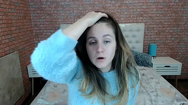 Holliy Cooper online show from 10-22-25, 06:35