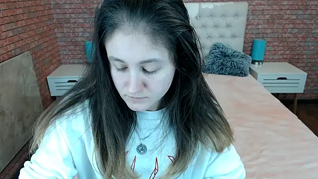 Holliy Cooper online show from 11-18-25, 10:09