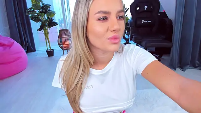 Snapshot of SpoilM3Mor3 chatting on 01-30-25, 12:16 SpoilM3Mor3 online show from 01-30-25, 12:16