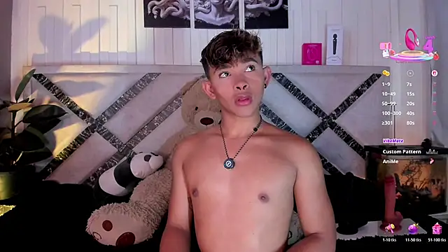 Snapshot of Austin_connor_ chatting on 12-04-25, 10:35 Austin connor online show from 12-04-25, 10:35