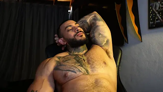 jacksonc  online show from 04-21-26, 02:56