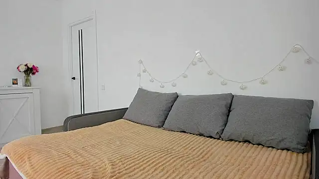 Snapshot of _Anna_Montana chatting on 09-11-25, 11:54 Anna Montana online show from 09-11-25, 11:54