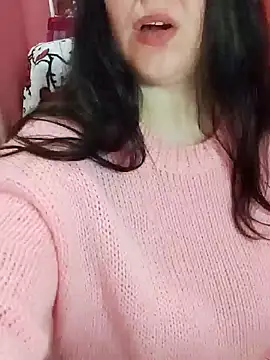 Snapshot of ErikaVlovely chatting on 11-10-25, 01:48 ErikaVlovely online show from 11-10-25, 01:48