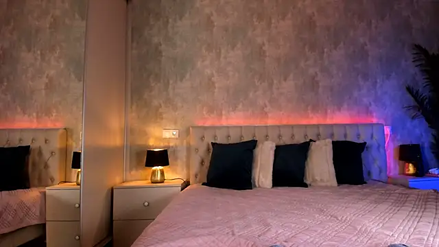 Snapshot of Rai_Raisa chatting on 09-18-25, 10:39 Rai Raisa online show from 09-18-25, 10:39