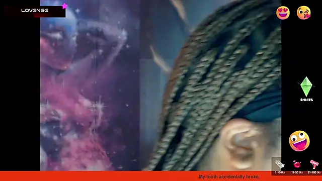 Snapshot of temptressbeauty24 chatting on 02-06-25, 02:44 temptressbeauty24 online show from 02-06-25, 02:44